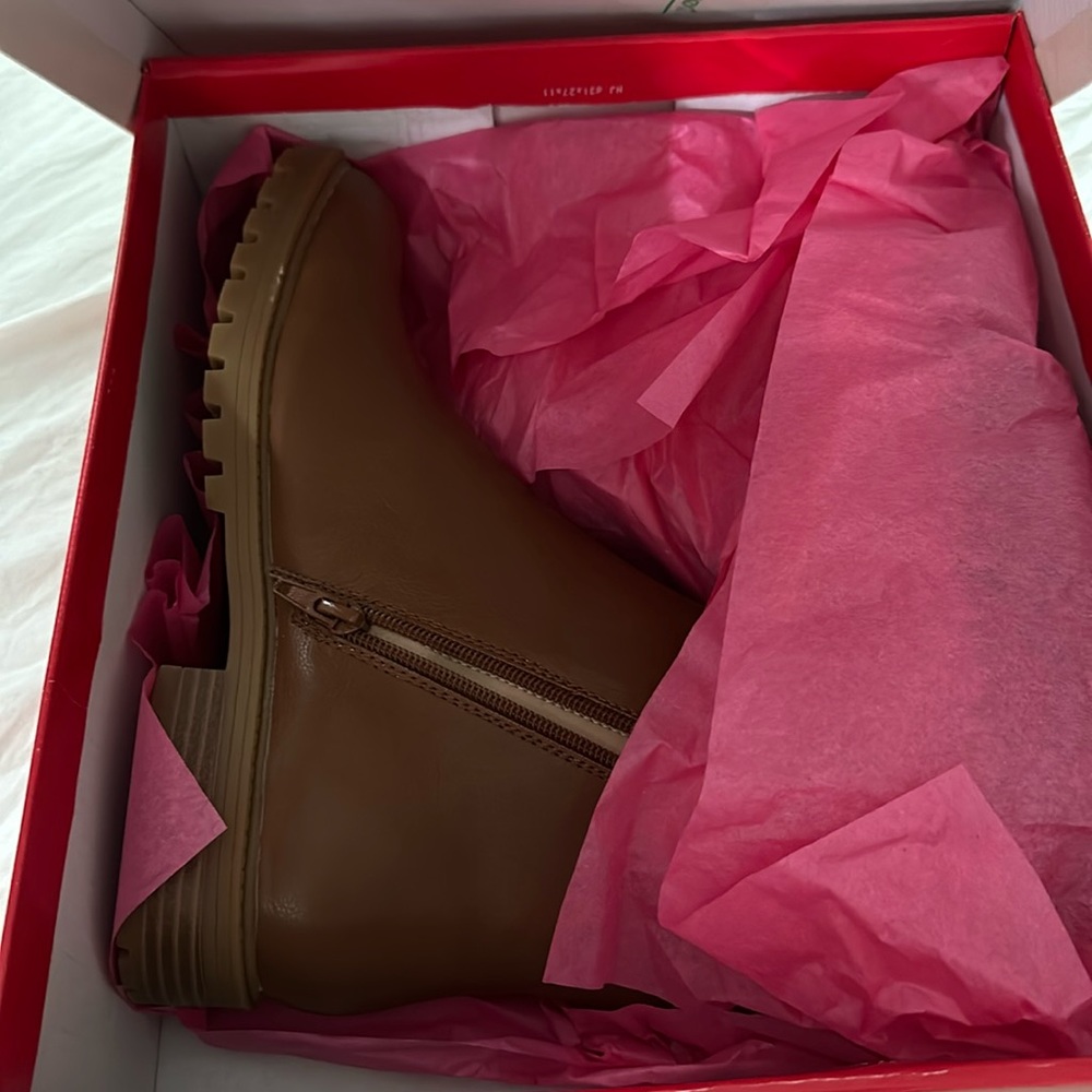 Brown leather low boots